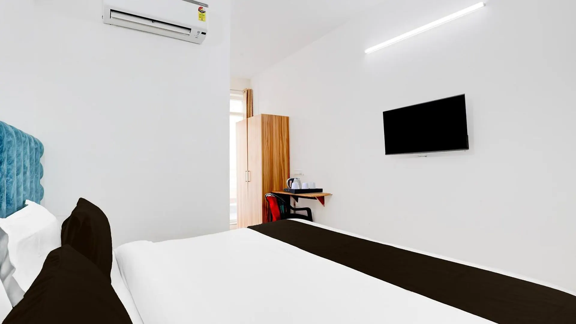 Super Townhouse Sector 1 Manesar Hotel Gurgaon